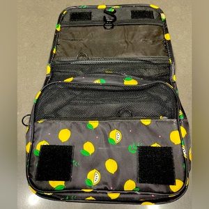 NWT Travel Organizer. Compact then opens to organize & hold jewelry or cosmetics